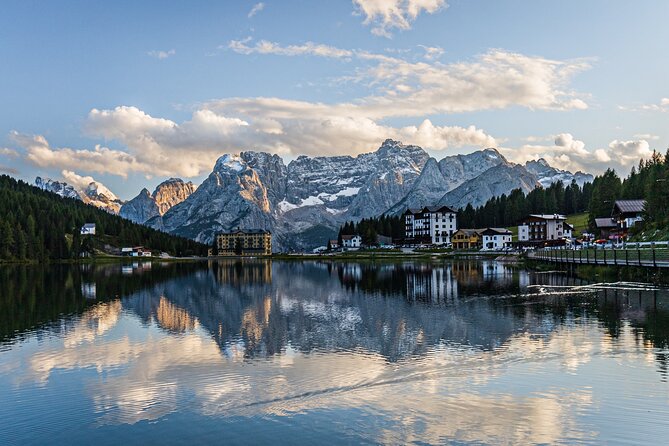 Private Guided Tour in the Dolomites from Venice - Lago di Braies: the Dolomites postcard, plus the no-reception reality