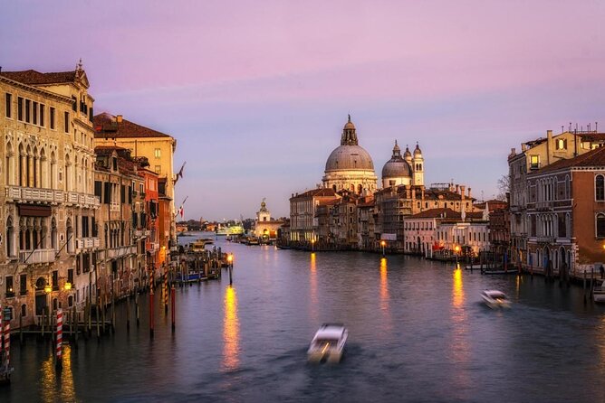 Private Mini Venice Photo Walk 2 Hours - Private Photo Walk Value: why this costs more (and why it works)