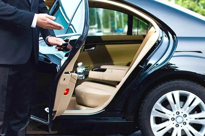 Private One-way Airport Transfer Venice Airport to Venice - 45 Minutes of Free Waiting: A Little Breathing Room at Arrival