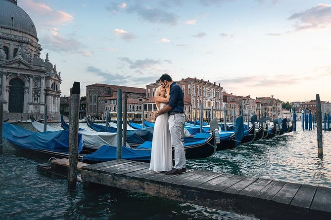 Private Photo Shoot & walking tour - Dress code, comfort, and how to look great without trying too hard