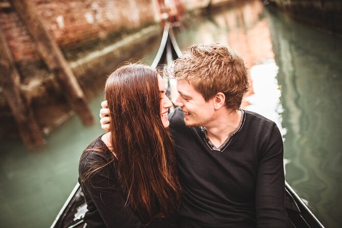 Private Photoshoot on Personal Gondola in Venice - Private Gondola Photoshoot in Venice: The Value in One Hour 30