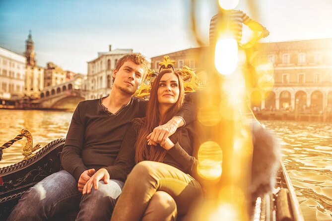 Private Photoshoot on Personal Gondola in Venice - Photo Delivery Promises: What to Expect After the Shoot