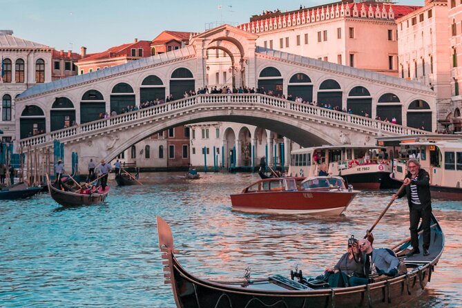 Private Secret Venice Tour; Rialto Market, San Polo & Food and Wine tasting - Stop 1: Ponte di Rialto and why the bridge matters