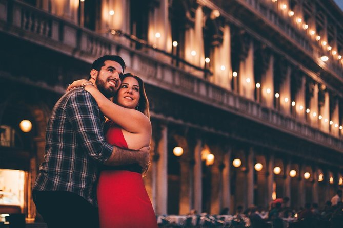 Private Tour: Personal Travel Photographer Tour in Venice - Pricing for up to 15: what $309.21 gets you