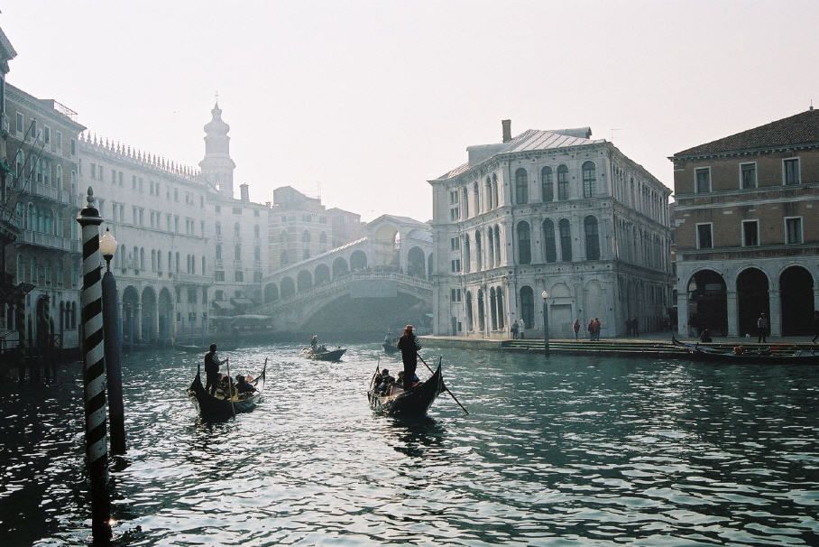 Private tour Rialto area and Frari Church 2-Hour Tour - Campo San Luca: your Venice meeting point (and first landmarks)