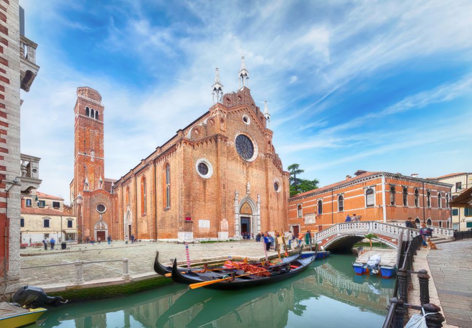 Private tour Rialto area and Frari Church 2-Hour Tour - Rialto Market: colorful stalls, but check the day