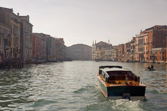 Private Tour: Venice Grand Canal Evening Boat Tour - What you’ll see from the water: a guided architecture tour by taxi boat