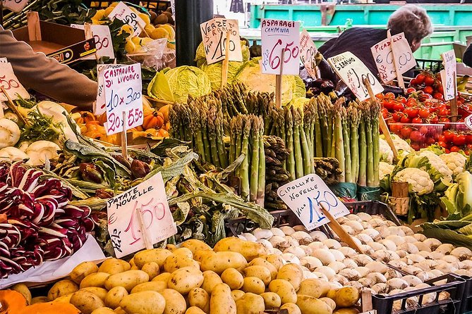 Private Tour: Venice Rialto Market, San Polo and Frari Church Walking Tour - Chiesa di San Giacomo di Rialto: a quick church stop that adds depth