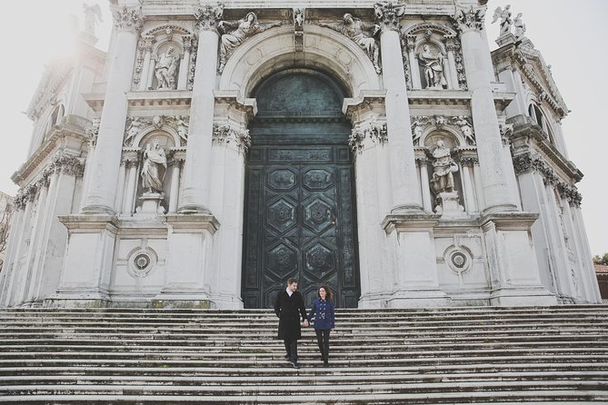 Private Vacation Photography Session with Local Photographer in Venice - Where you meet and how the session actually flows