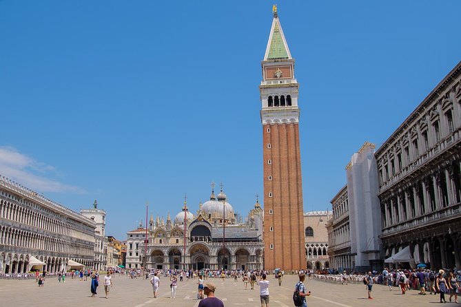 Private Venice City Tour and Gondola Ride - St. Mark’s Basilica: when timing meets dress code and bag rules
