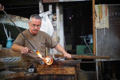Private Visit to Murano Glass Factory - Master Glassmaker - Unique Pieces - Inside the Master Glassmaker Visit: Furnace, Sand, and Demo