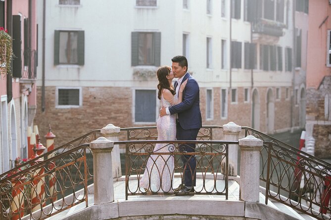 Professional Photoshoot in Venice - The photo package: 50 files total and 5 edits you’ll reuse