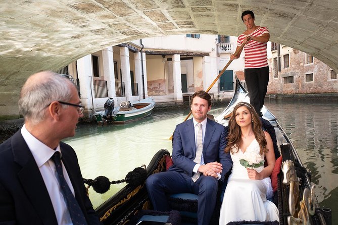 Renew your wedding vows on a romantic gondola - What you actually get for the ceremony: rings, vows, certificate, booklets