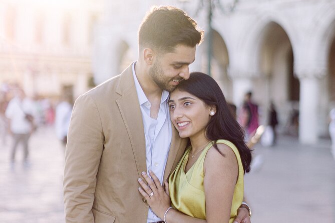 Romantic Photoshoot in Venice - Why a romantic photoshoot fits Venice better than a “selfie plan”