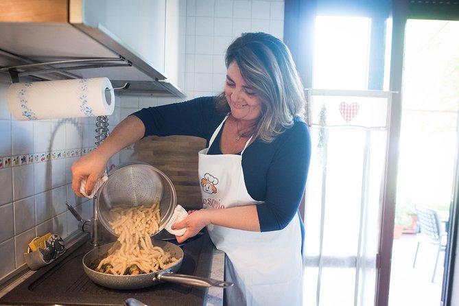 Share Your Pasta Love in a Local’s Home in Venice - Small-group attention: why 15 people is the magic ceiling