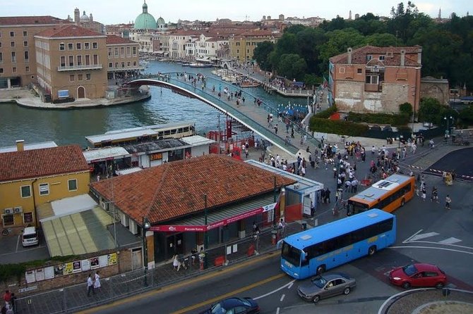 Shared Departure Transfer: Venice Hotels to Venice Train or Bus Station - Shared Venice Water Taxi: From Canals to Stations Without the Stress