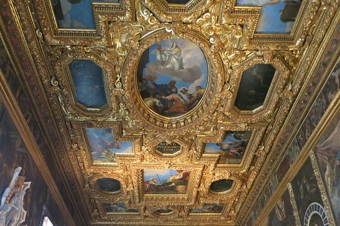 Skip the Line: Doge's Palace Guided Tour in Venice - How the tour pace works (and why headsets are a big deal)