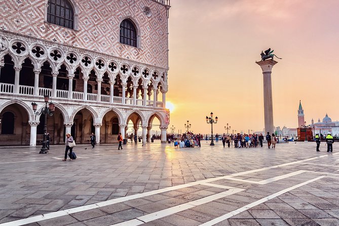 Skip the line Doge's Palace Guided Walking Tour in Venice - St. Mark’s Square meeting point: where you’ll start and what to expect