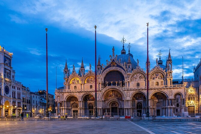 Skip the Line St Mark’s Basilica and Doge’s Palace Exclusive Tour - Piazza San Marco start: get your bearings before the crowds swallow you