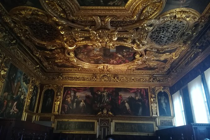 Skip-the-Line Venice Private Tour Including St Mark Doges Palace & Gondola Ride - Why this Venice combo works in 6 hours