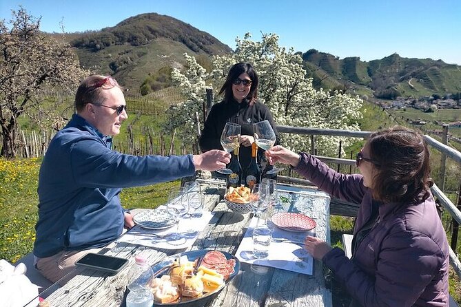 Small Group Prosecco Experience from Venice - Boutique Winery - Key things that make this Prosecco experience work