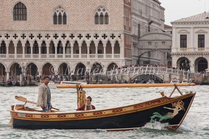 Sunset Traditional Boat Tour with Prosecco - What the ride feels like: pace, splash zone, and photo rhythm