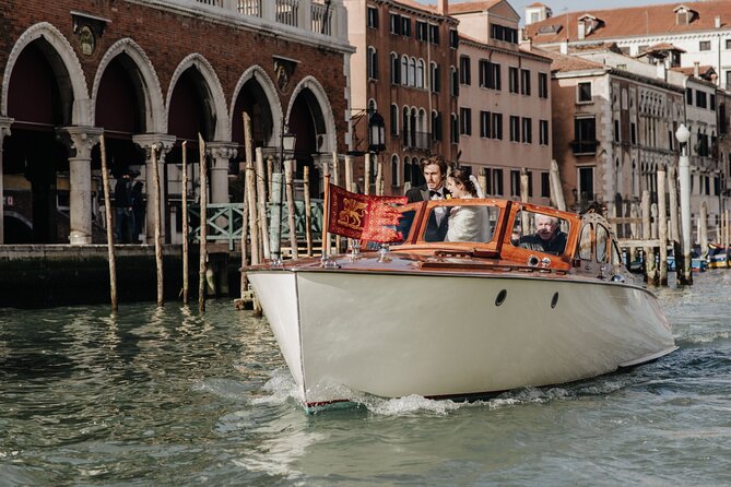 Sweet Molly Venetian Lagoon Boat Tour (4 hours) - On-board details that matter: snacks, prosecco, and the open-boat reality