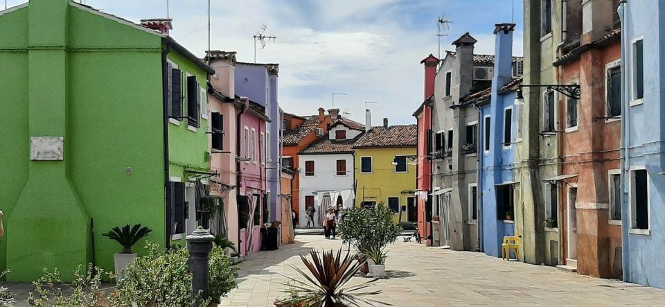 The gems of the lagoon. Torcello Burano Murano - Burano: lace workshops, fisher life, and planning lunch around noon