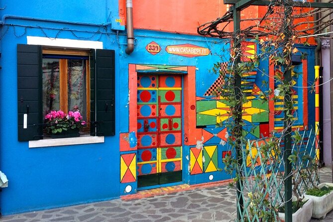 The Secret Corners of Burano - Learning Burano lace the right way: live demonstration, not souvenir talk