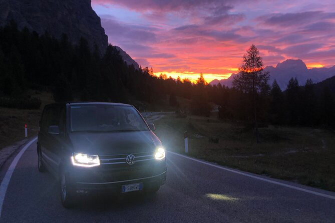 Transfer from Venice Marco Polo airport or Mestre station to Cortina d'Ampezzo - Direct transfer logistics: luggage, stops, and hotel drop-off