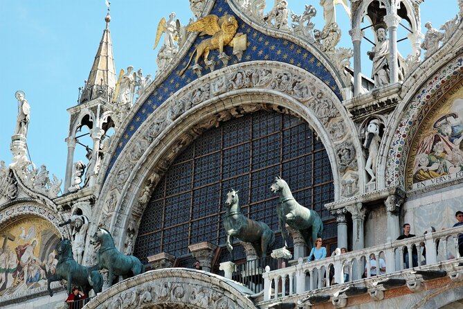 Unusual Perspectives of St Mark's Basilica & optional Pala d'Oro - St Mark’s Basilica from unusual angles (not just a quick walk-in)