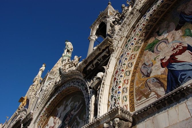 Unusual Perspectives of St Mark's Basilica & optional Pala d'Oro - Bronze horses and the basilica’s gold: the moments you remember later