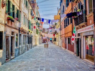Venice: 1.5-Hour Walking Tour - Moving from San Marco into Castello’s quieter Venice