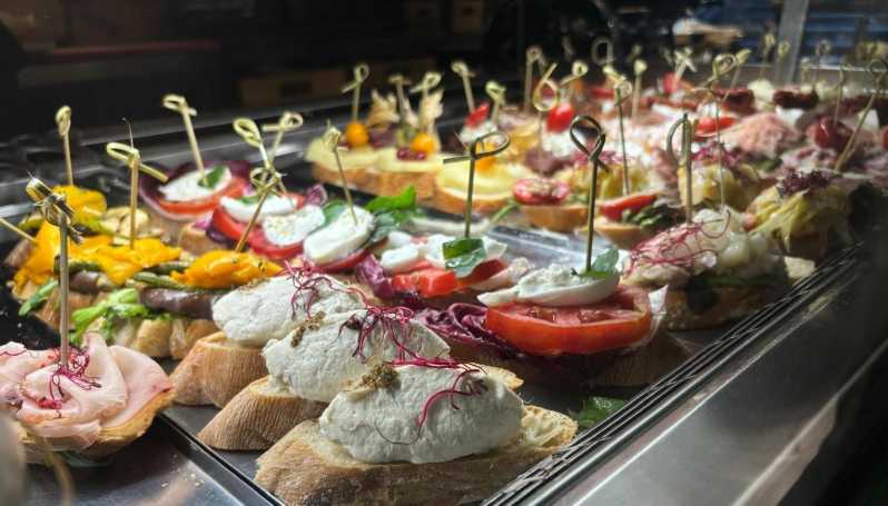 Venice: 10 shades of Cicchetti and Wine - Where cicchetti fits in Venice (and why 10 tastes works)