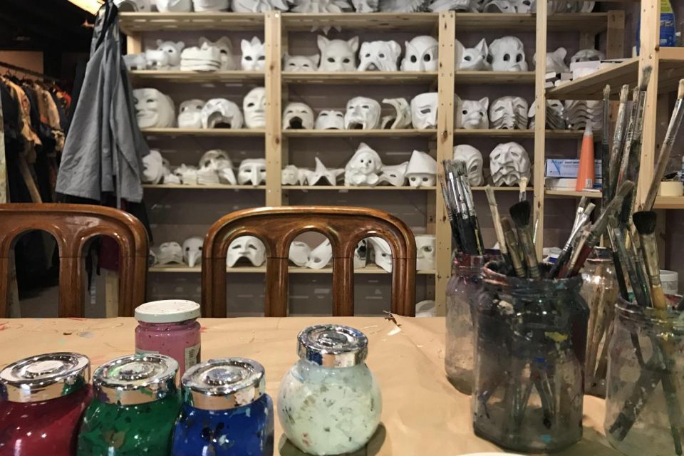 Venice: 2-Hour Masks & Puppets Tour for Children - Where this Venice kids’ tour actually begins: Goldoni’s House