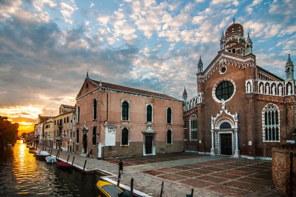 Venice: 3-Hour Private Photo-Walk - Walking Venice’s quieter lanes and framed canal views