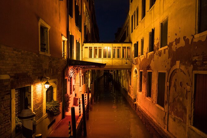 Venice at Sunset: Crimes, Legends and Mysteries - Who should book this Venice sunset crime tour