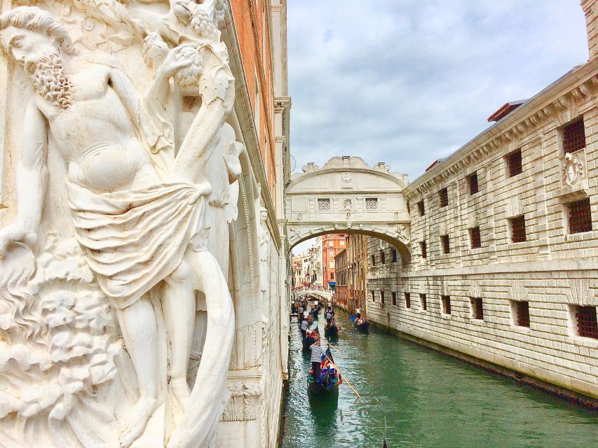 Venice: Basilica and Doge's Palace Tour with Gondola Ride - The midday release: using your 2 hours in St. Mark’s Square