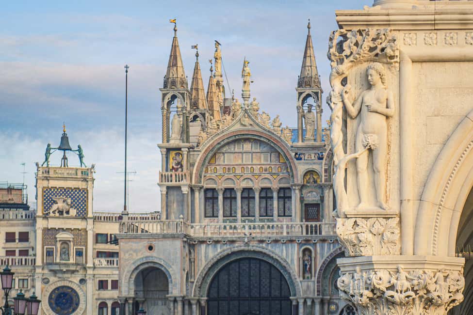 Venice: Byzantine Tour and Skip-the-Line St Mark's Basilica - Returning to St. Mark’s Square for the Golden Basilica visit