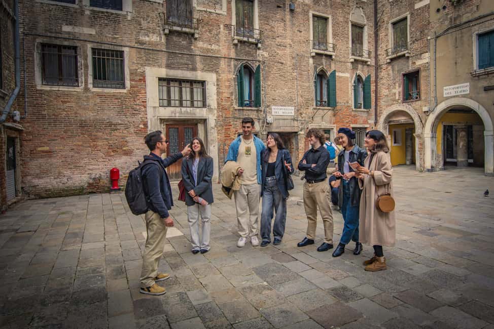 Venice: Byzantine Tour and Skip-the-Line St Mark's Basilica - Meeting point and the first orientation beat