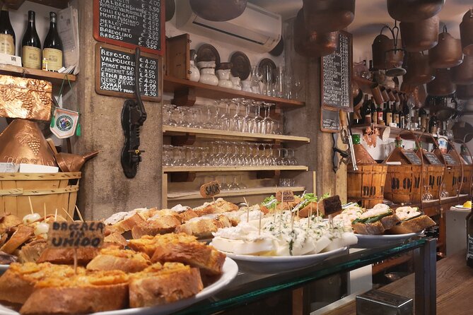 Venice Cicchetti, Spritz and Wine Tour with a Local Guide - Why cicchetti and spritz work so well in Venice