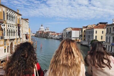 Venice City Highlights Small Group Tour with a local guide - Meeting at Campo San Pantalon: starting near the right atmosphere
