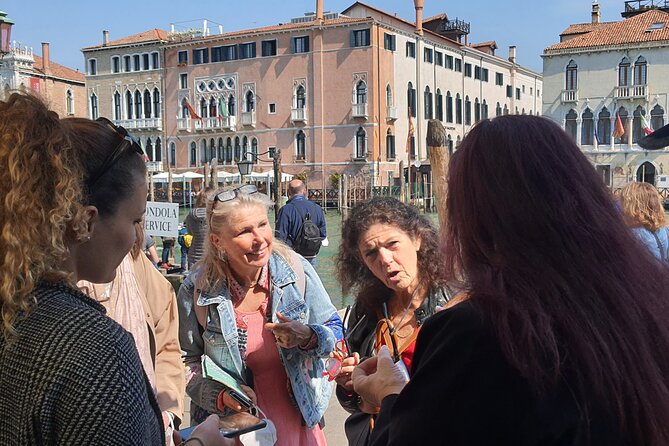Venice City Highlights Small Group Tour with a local guide - Titian’s burial place: art history you can stand beside