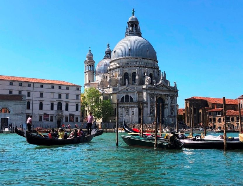 Venice Combo: Gondola, St. Mark’s Basilica Pala d'Oro option - The gondola ride: what 30 minutes feels like on Venetian canals