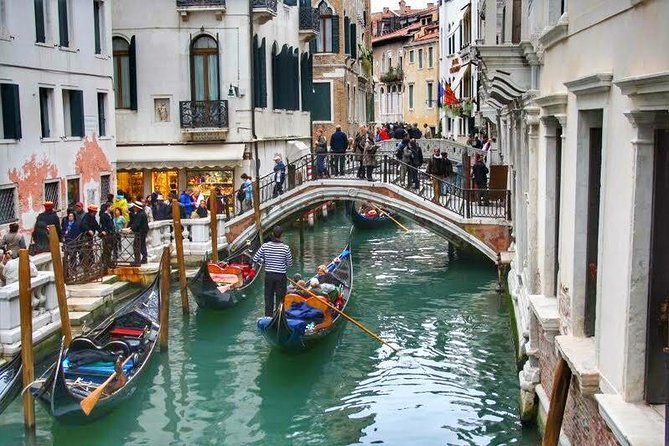 Venice Dinner Food Tour around Jewish Ghetto & Cannaregio Quarter - Cannaregio at 4 pm: why this evening start works