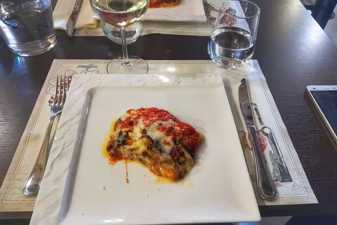 Venice Dinner Food Tour around Jewish Ghetto & Cannaregio Quarter - What you actually eat and drink: dinner, dessert, and kosher wine