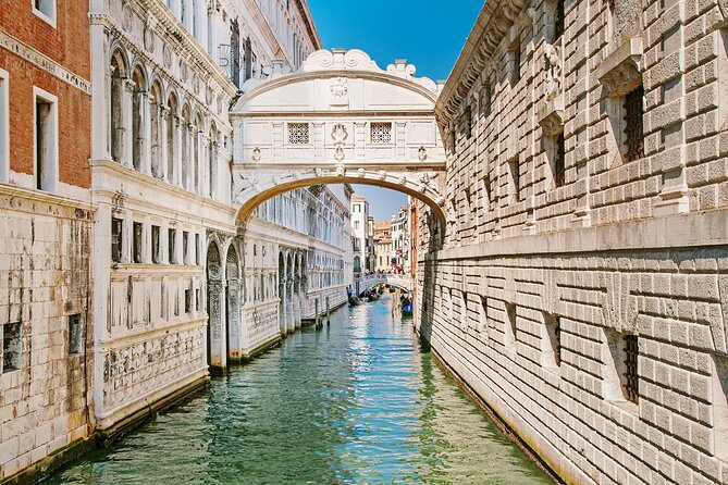Venice: Doge’s Palace Prisons & Secret Itineraries Guided Tour - Bridge of Sighs: short walk, big symbolism