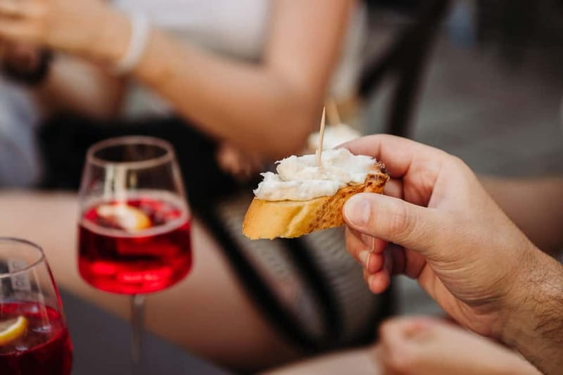 Venice: Eat & Drink Like a Local – Evening Cicchetti Tour - Your 3-hour plan through San Polo and Dorsoduro