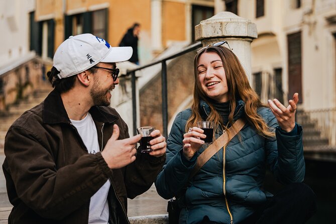 Venice Evening Food Tour: Bites, Drinks & Sit-Down Dinner - Stop 5: Gelato finale in Cannaregio, two scoops plus a mini lesson