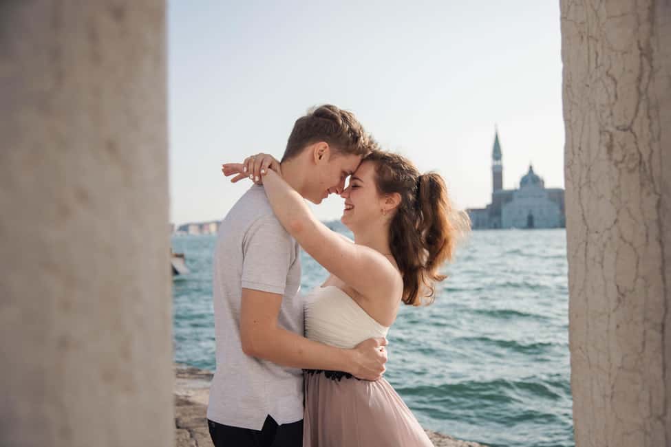 Venice: Exclusive Photoshoot in Hidden Locations - Why a private Venice photoshoot beats chasing selfies